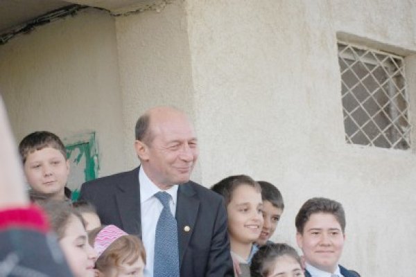 Traian Băsescu, aşteptat să petreacă la Hotel Millenium cu foştii colegi